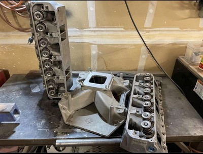 Mopar Stage 6 Aluminum Performance Cylinder Heads And RB Intake Manifold