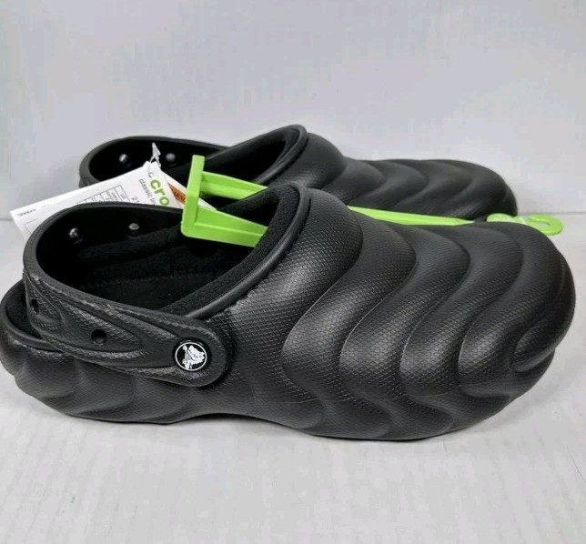 Crocs Classic Lined Overpuff Clogs Mens 9 Womens 11 Black 