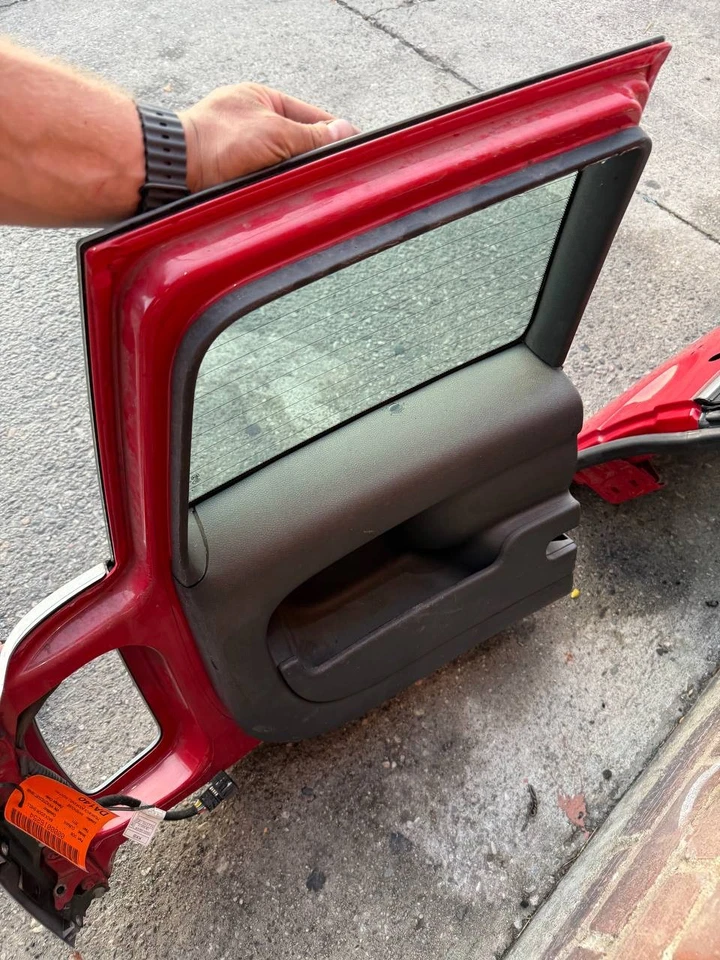 Mini Cooper Clubman R55 2008-2014 maletero lateral derecho puerta dividida con ventana Foto 3 de 4