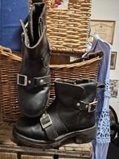 Element X Size 8.5M Black Leather boots women's