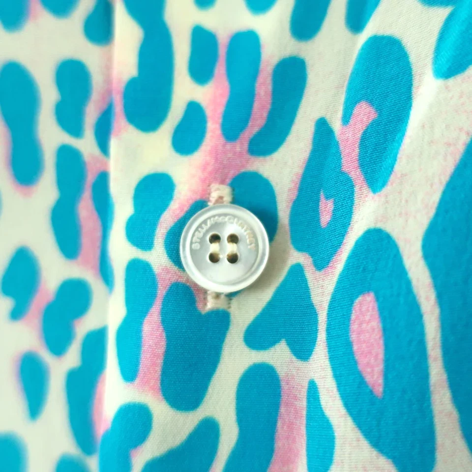 Blusa Stella McCartney Manga Corta Azul Estampado Leopardo Seda Talla 34 Foto 2 de 4