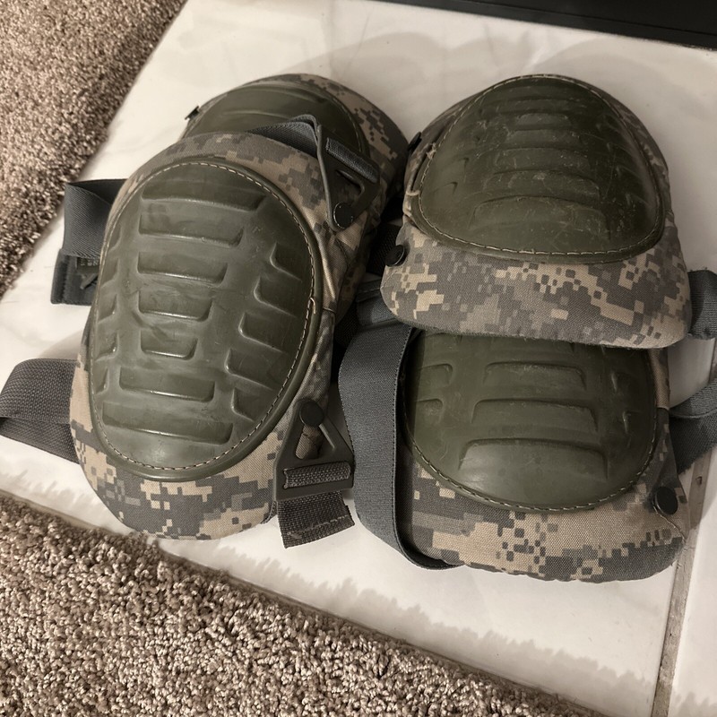 US Army McGuire Nicholas Extended Knee Pad 2 Set ACU UCP Pants Trousers Military