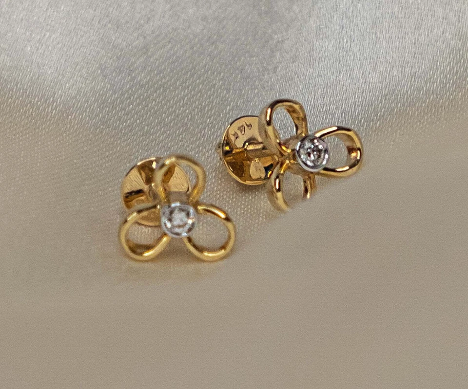 Pendiente Flor Oro Sólido 14K Hecho con Diamante Natural Regalo Aniversario. Foto 4 de 4