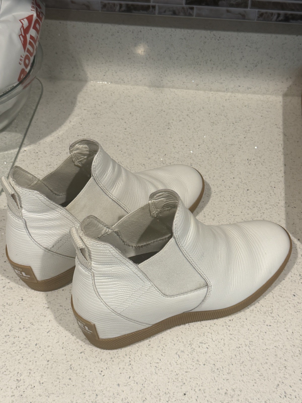 Sorel Out N About Slip On Wedge Sneaker Booties Sz 8.5 Gray Suede Leather Ankle