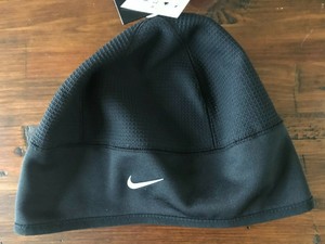 nike therma fit beanie