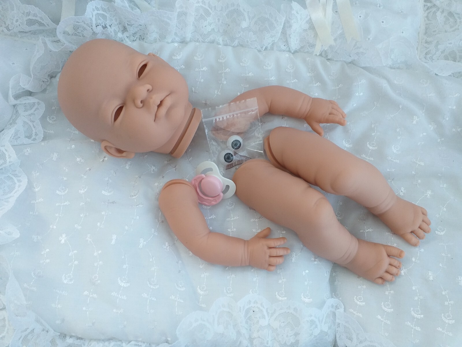 SOFT LIFELIKE DOLL KIT PIPPA BLUE EYES  FULL LIMB PINK DUMMY.