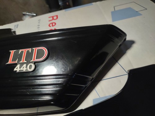 Kawasaki KZ400H Left and Right Sidecover KZ-400H 36001-1070 36001-1071 - Picture 9 of 12