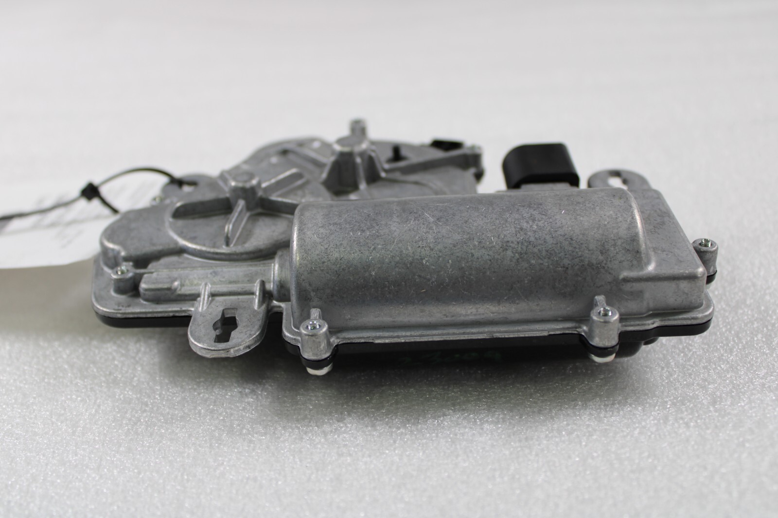 Lamborghini Urus, Lid Pull Down Motor, Used, P/N 4M0827887D