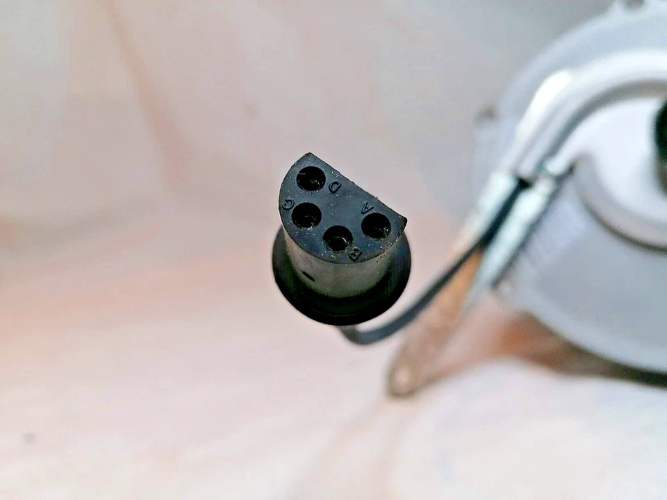 Heinzmann Motor ohne Nabe RN120-2NFB-i=16,96:1 36V neues Modell AZK00631 (E24) - Bild 2 von 4