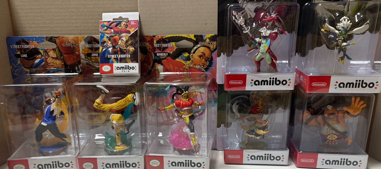Nintendo amiibo Street Fighter 6 & Zelda Tears of the Kingdom Set of 8 Switch 2