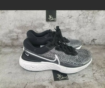 Nike ZoomX Invincible Run Flyknit 