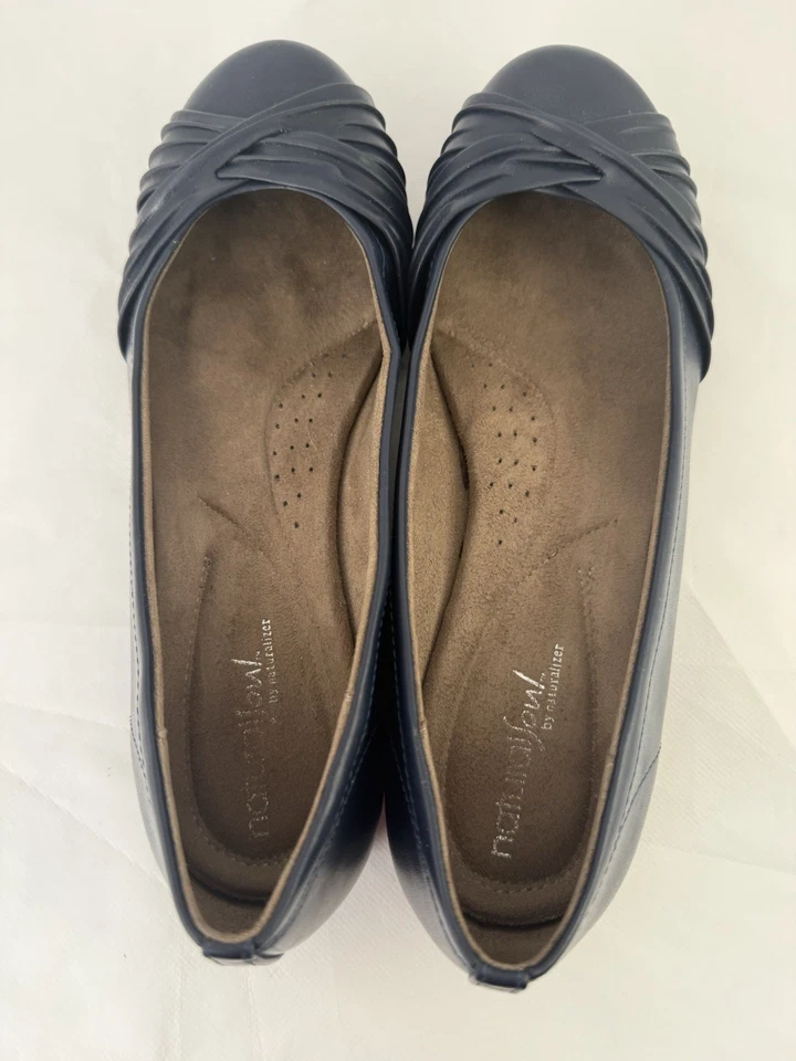 Zapatos planos de ballet para mujer Natural Soul Girly imitación cuero azul plisado talla 10 M Foto 3 de 4