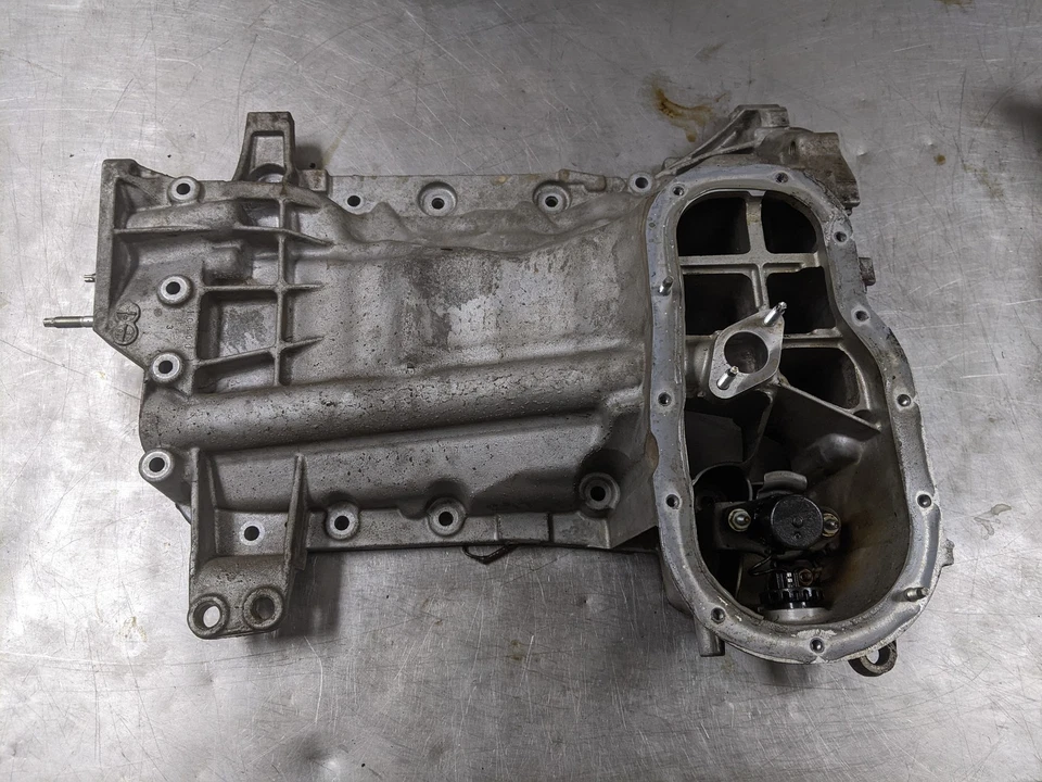 cárter de aceite superior del motor para 16-19 Lexus RX350 3.5 121010P050 Foto 2 de 4