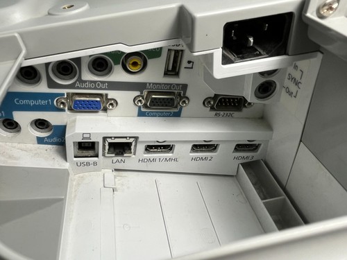 EPSON BRIGHTLINK 685WI / H471A WXGA ULTRA SHORT THROW 3500 LUMENS HDMI 172HR - Picture 11 of 13