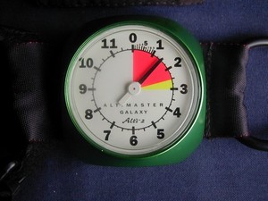 Skydiving Altimeter Alti-2 AltiMaster Galaxy with Strap & Pillow Wedge Block