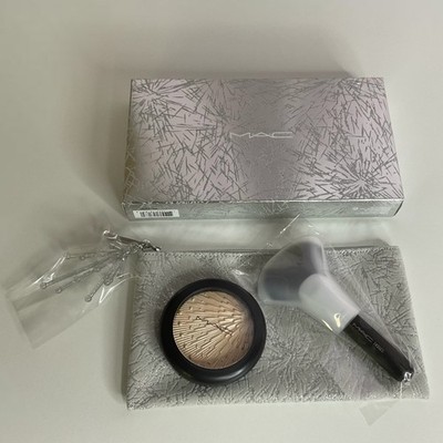 MAC Firelit Kit Champagne ~ Skinfinish Double Gleam Brush 143 SES & BAG ~ NEW