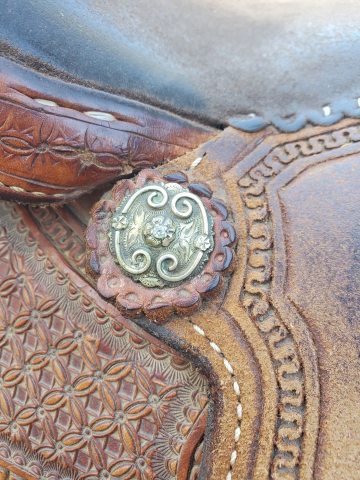 Selim de trilha/barril Charmayne James 15,5 pol. largura FQHB  - Imagem 3 de 4