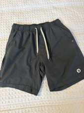Vuori Swim Shorts Mens Medium Gray Lined Stretch Quick Dry Drawstring V302