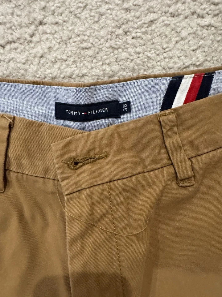 Мужские шорты-чино Tommy Hilfiger - размер 38 - желтовато-коричневые хаки - Изображение 2 из 3