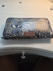 Sakroots Artist Circle Zip Around Wallet Navy Blue White Floral Boho EUC — photo 8
