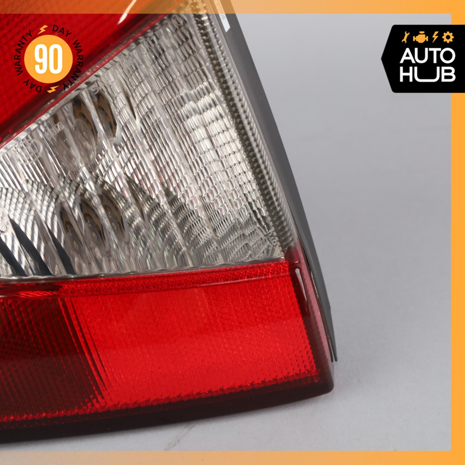 13-19 Maserati GranTurismo M145 Right Inner Tail Light Lamp 285757 OEM 60k