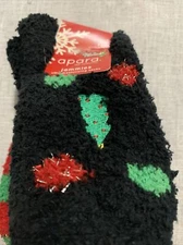 2 Pairs Apara  Christmas Tree   Ultra Moisturizing fuzzy Socks Womens Sz5-10 New
