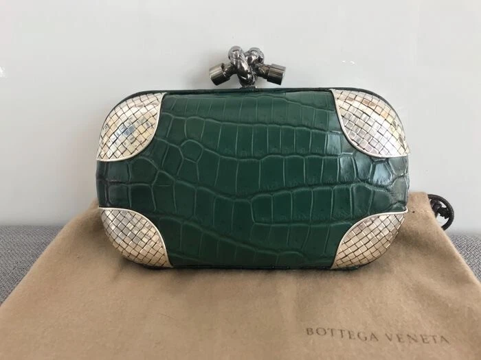 Bottega Veneta Knot Intrecciato-leather Clutch Bag In Silver