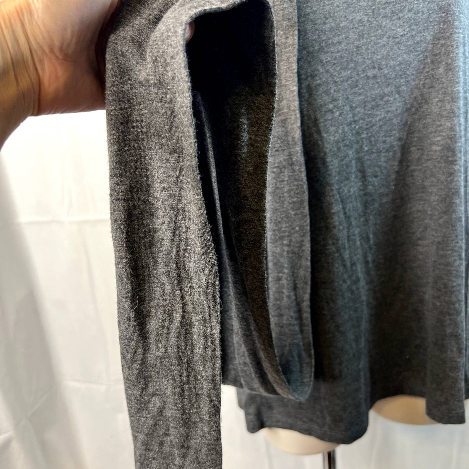 Ann Taylor Elevated Basic Neutral Top Gray Size M… - image 7