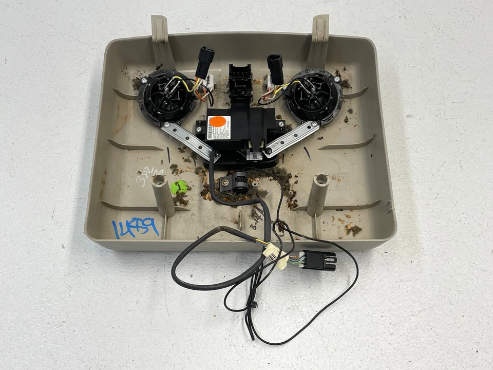 2003-2007 Hummer H2 Front Overhead Dome Light Lamp Switch Panel Trim 1489 OEM - Image 4 of 4