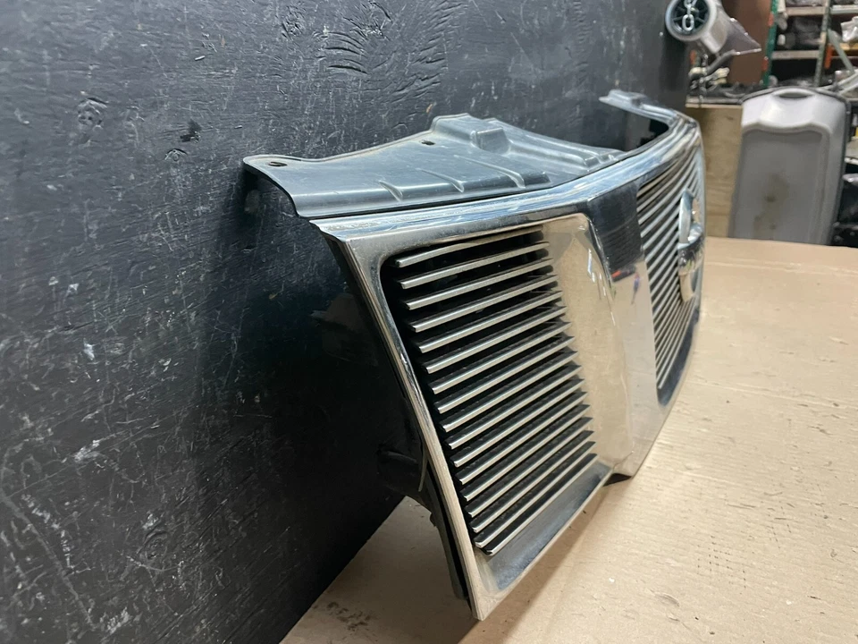 2005 2006 2007 Nissan Pathfinder grade dianteira superior cromada F3762 DG1 - Imagem 3 de 4