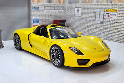 Porsche 918 Spyder Yellow - Convertible 1:18 Scale Deluxe Model by
