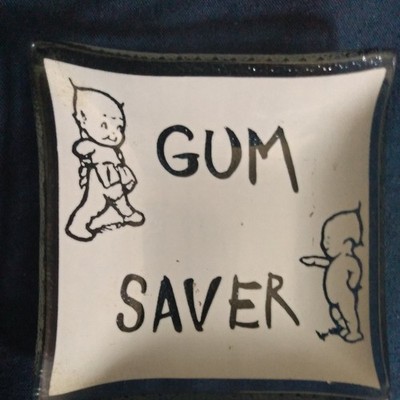 Vintage GLASS GUM SAVER KEWPIE DOLLS 2 1/4 