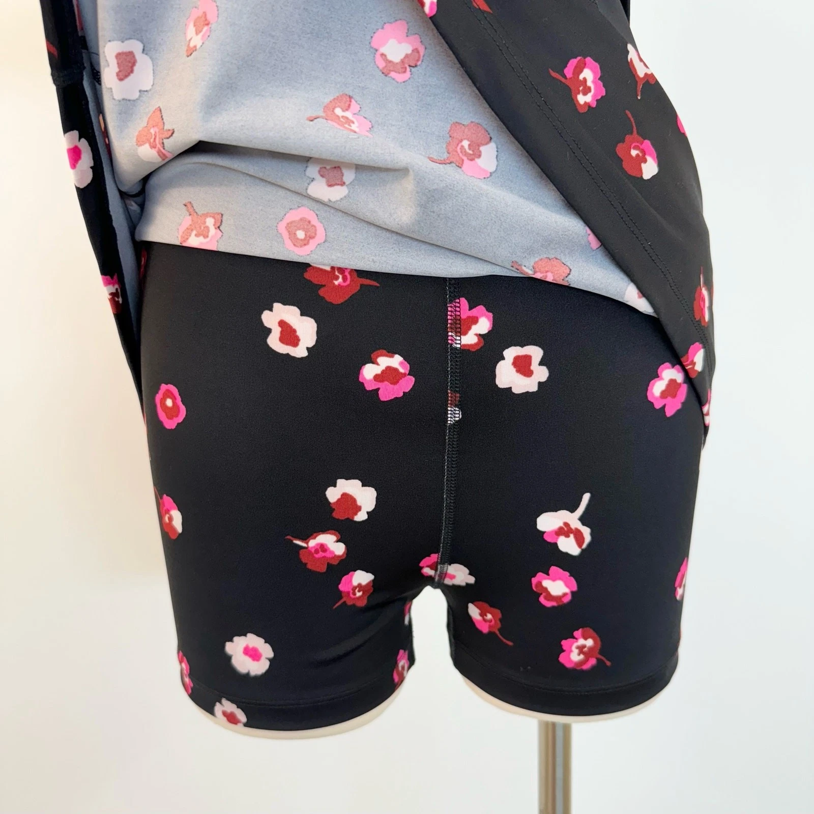 Pagliaccetto vestito tennis floreale Kate Spade x Beyond Yoga caduta taglia XS