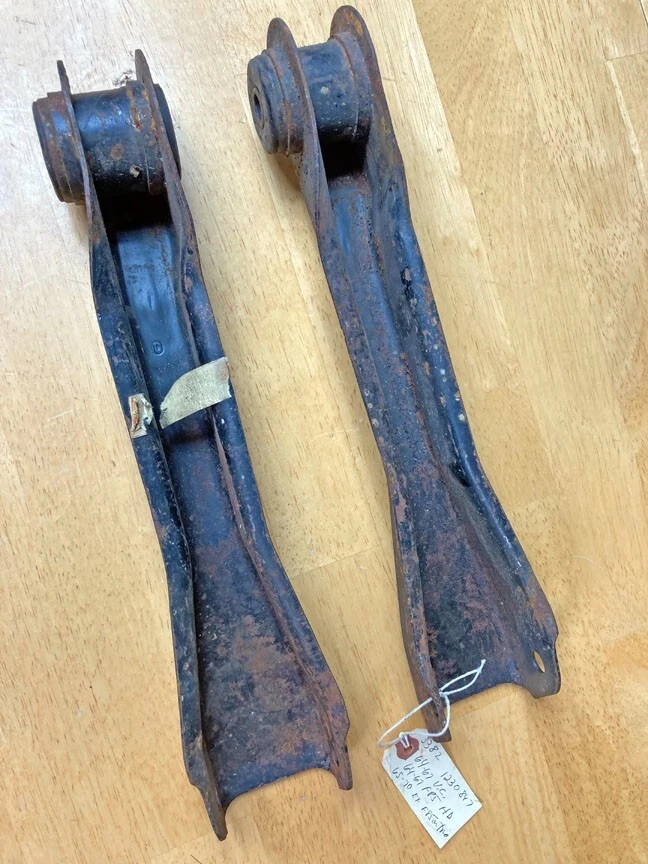 NOS 1964-70 Oldsmobile F85 Vista Cruiser Rear Upper Control Arms 1230847 - Image 4 of 4