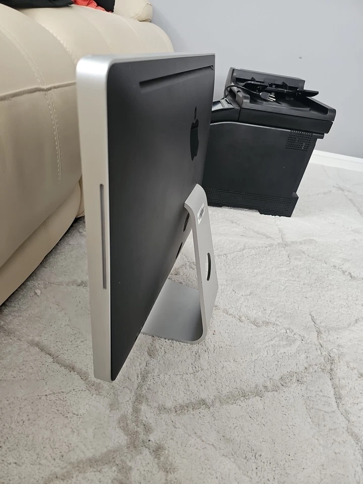 Apple iMac 20" (2007) 2.0GHz 1GB RAM NO HDD A1224 BLINKING FOLDER FOR PARTS - Image 3 of 4