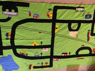 FELT HAND MADE CAR TRACK FOR LITTLE ONE TO PLAY ON RUN HIS CAR AROUND
