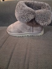 UGG Women  s Mini Bailey Bow II Boots Gray Suede, Size 6M