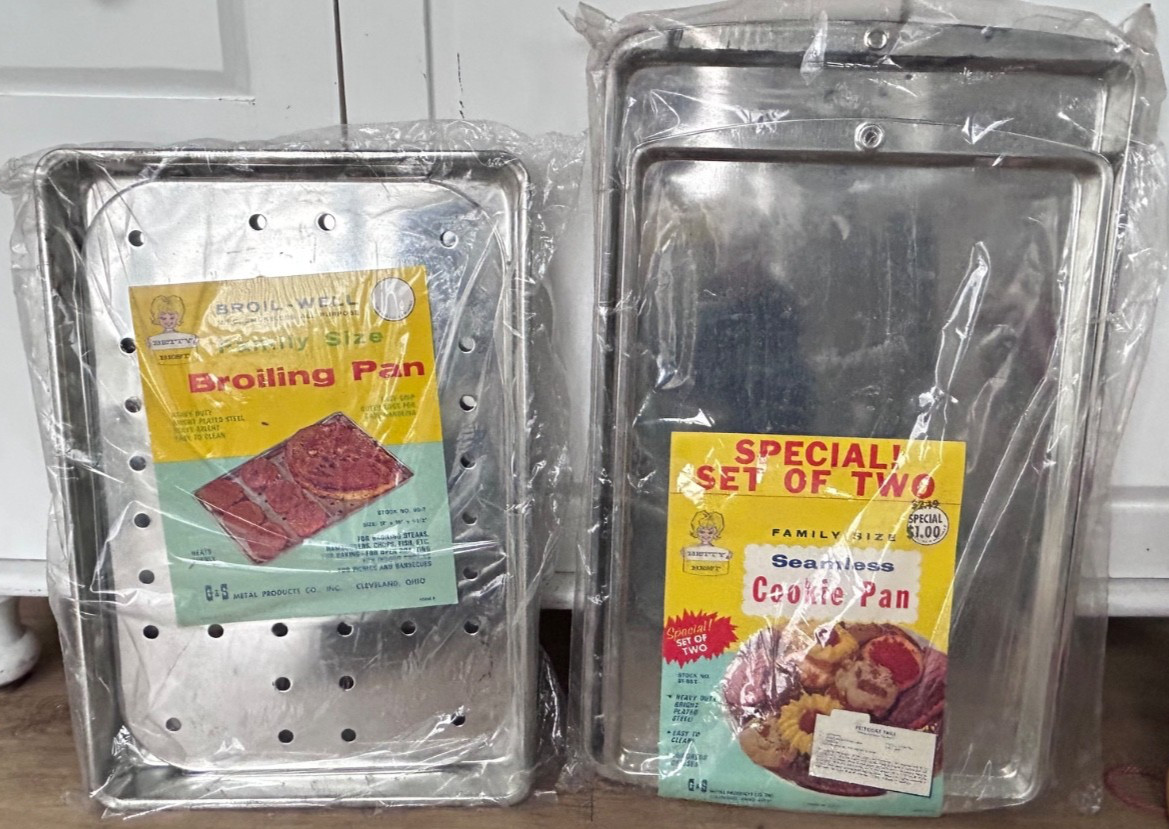 4 Vintage 1950’s Betty Best~Cookie Baking Sheets & Broil Pan~G & S Metal USA~NEW