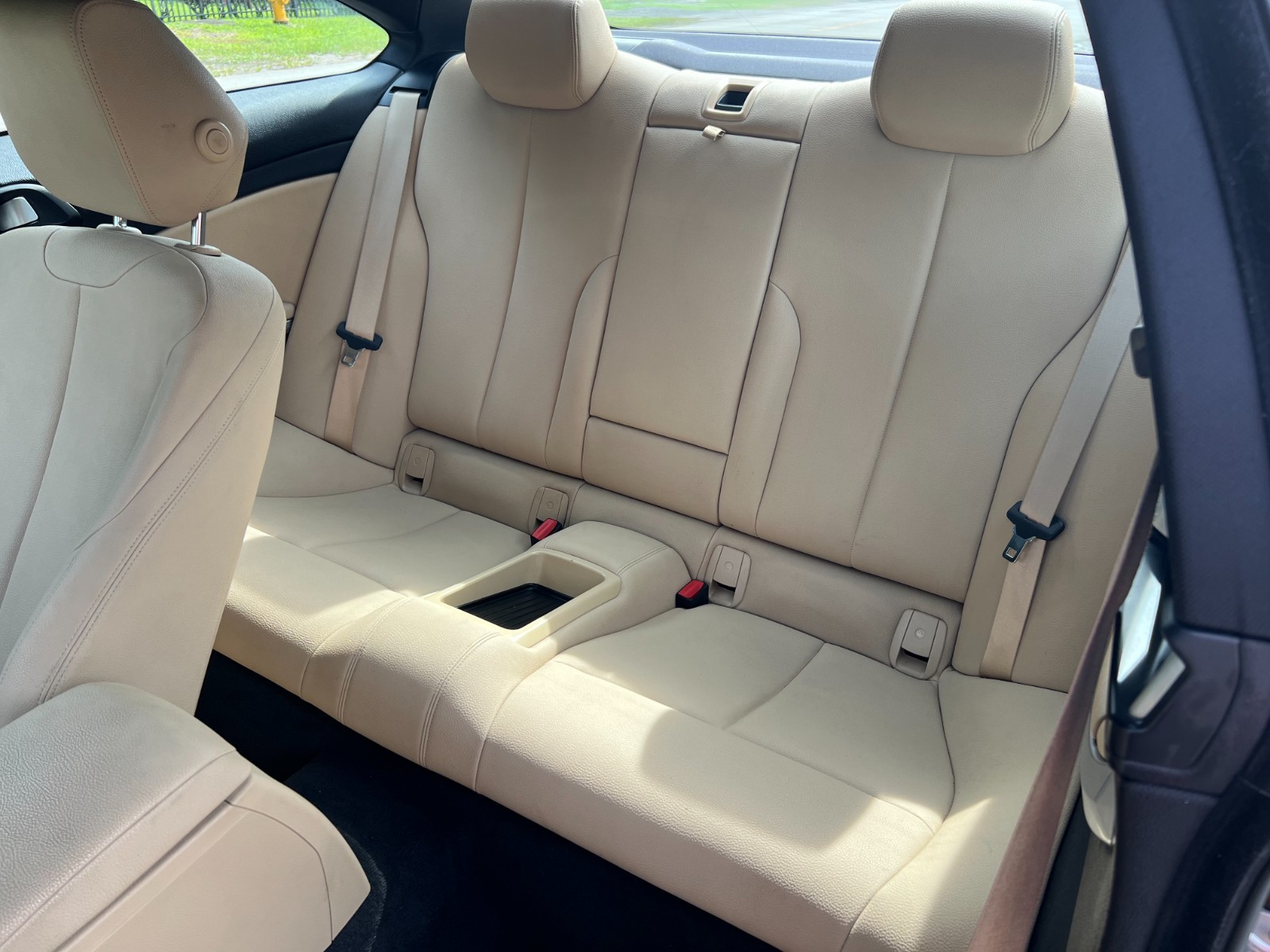 BMW 3-Series - Image 21