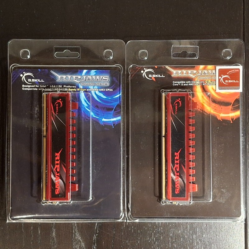 (2) G.Skill Ripjaws 4096MBx1 (F3-8500CL7S-4GBRL) DDR3-1066, PC3-8500, CL7-7-7-18