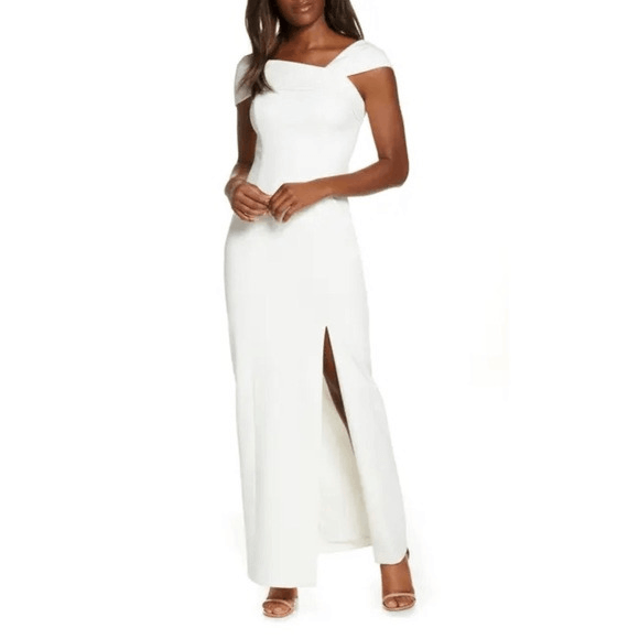 vince camuto asymmetrical dress Neck White Gown (2) secure fit for all Ramadan Dominique Women's Valerie V-Wire Size US:4