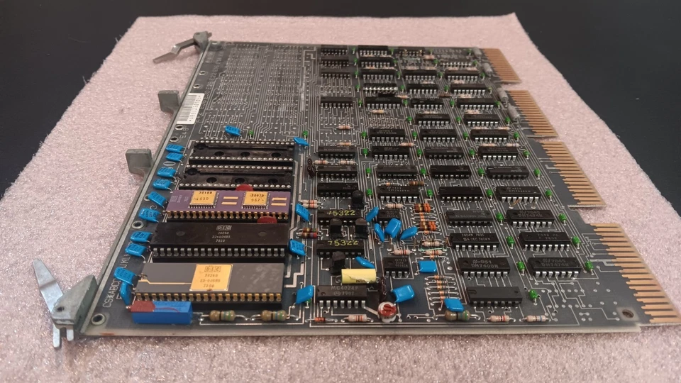 TARJETA CPU DEC Digital M7264 QBUS LSI-11/03 5011545F-P5 (B5) Foto 2 de 4