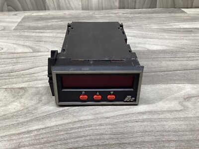 RED LION CONTROLS IMD1 DIGITAL PANEL VOLTAGE METER #06F242*CO