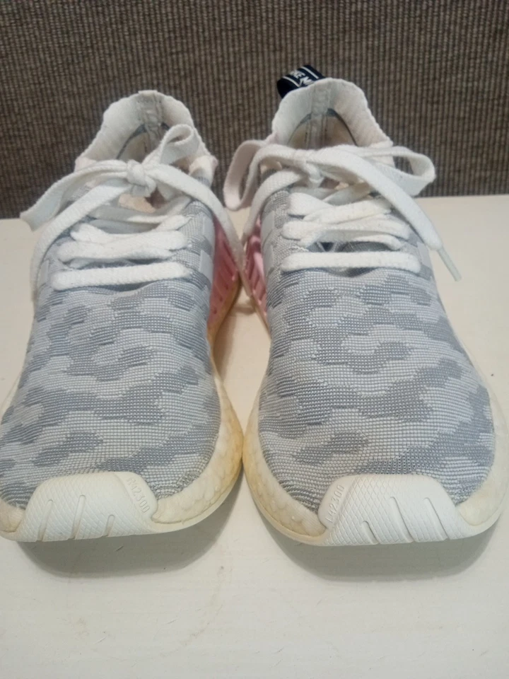 Adidas Originales NMD R2 PK Boost Tenis Mujer 7 Gris Rosa Correr BY9520 Foto 2 de 4