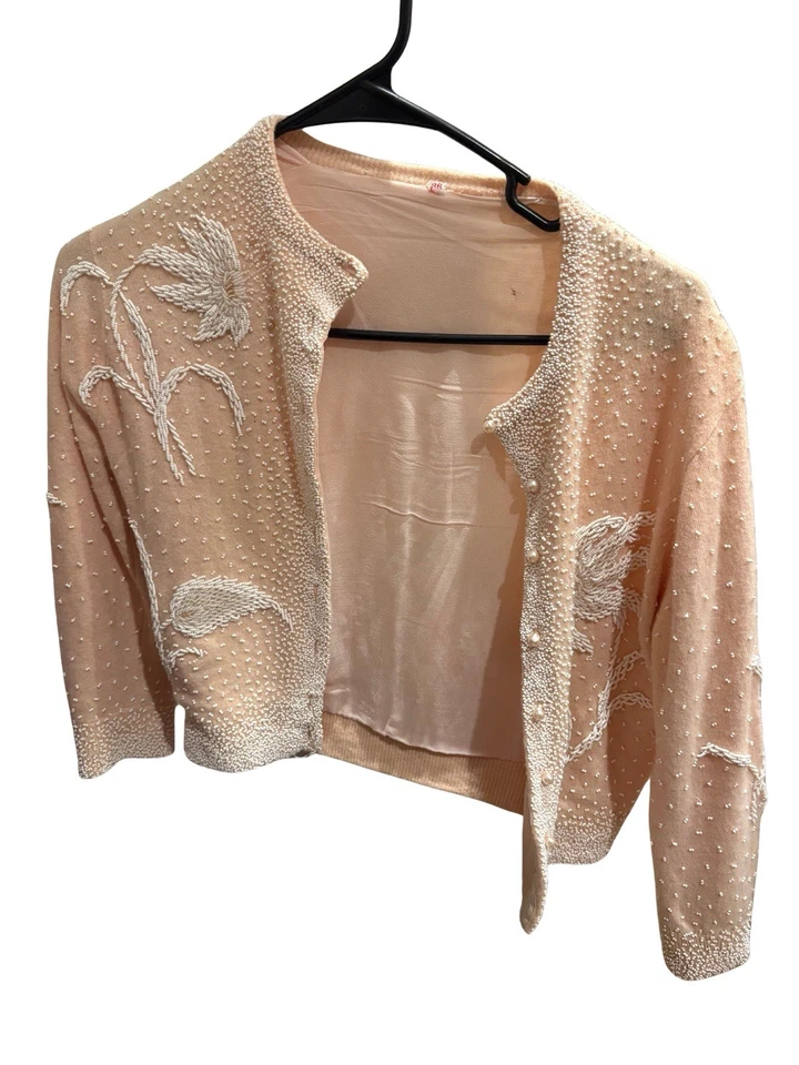 Lindo cardigã vintage com miçangas manga comprida 3/4 - Imagem 2 de 3