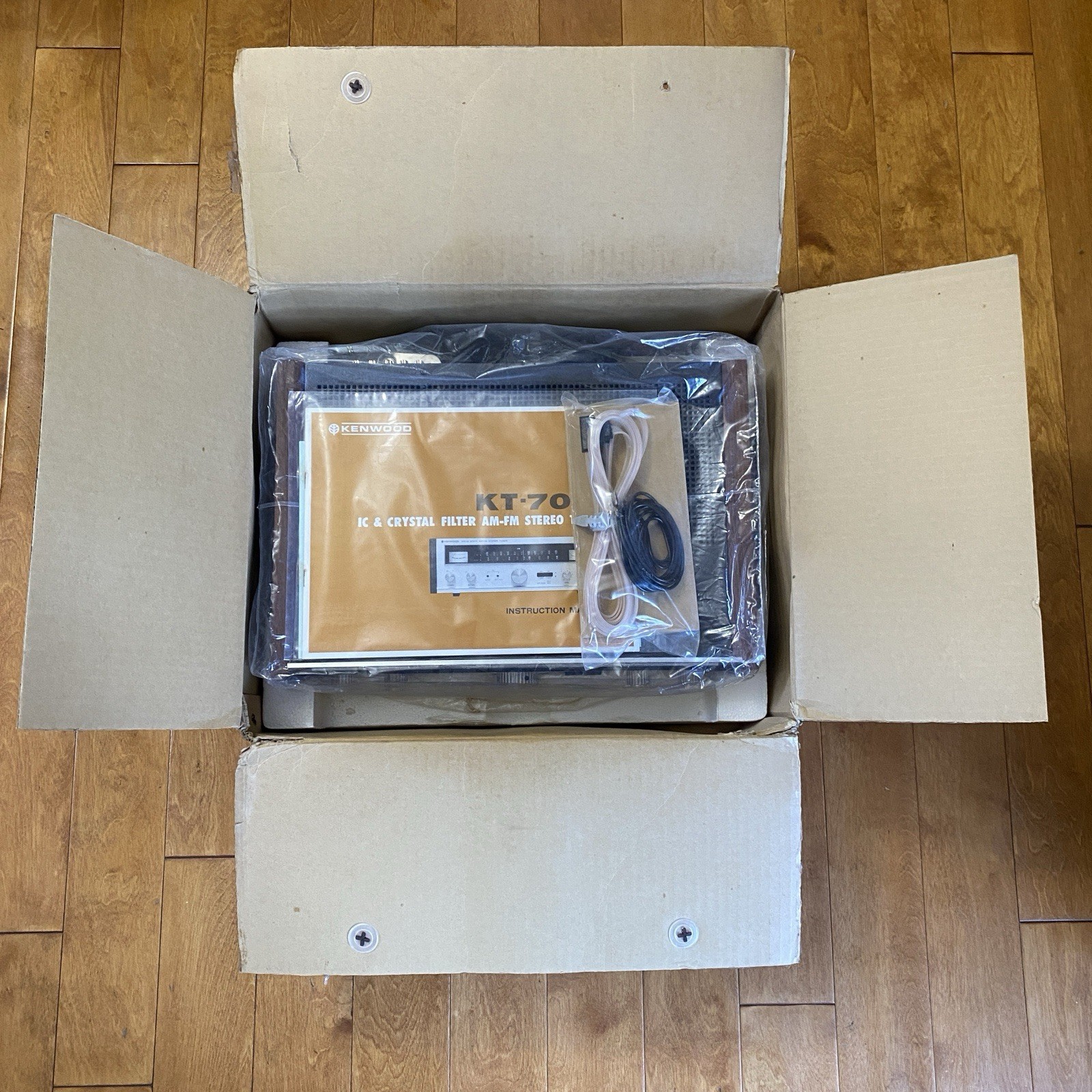 Rare Kenwood KT-7001 Solid State AM-FM Stereo Tuner - Open Box Vintage