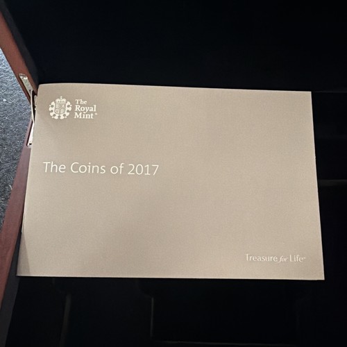 ROYAL MINT 2017 PREMIUM PROOF UNITED KINGDOM 13 COIN SET WOODEN BOX COA - Bild 18 von 23