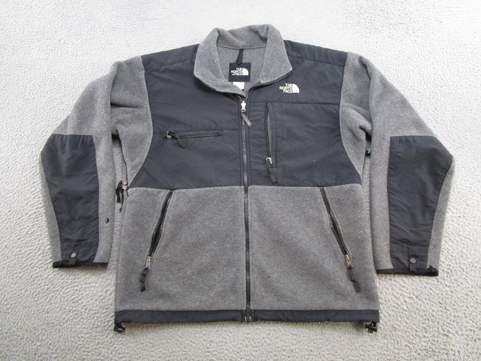 The North Face Denali Jacket Mens Size L Gray Fleece Full Zip Polartec A193 READ
Opens in a new wind