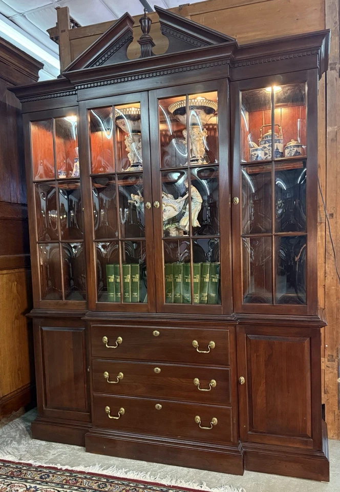 复古 Ethan Allen Legacy 中国橱柜书架 实心樱桃色 1986 — 第 3/4 张图片