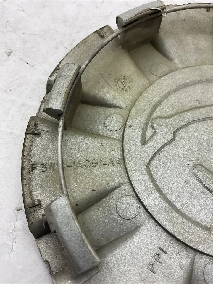 Tampas centrais de prata OEM para 1993-1996 Mercury Cougar F3WC-1A097-AA 3046 (1 peça - Imagem 3 de 4